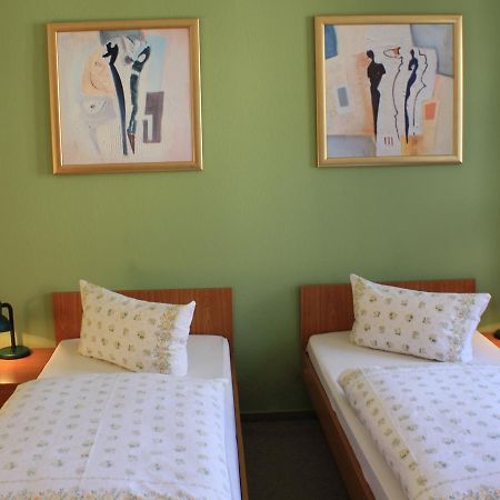 "Zum Heiligen Geisthof" Hotel Parchim Ngoại thất bức ảnh