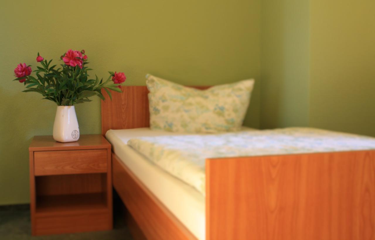 "Zum Heiligen Geisthof" Hotel Parchim Ngoại thất bức ảnh