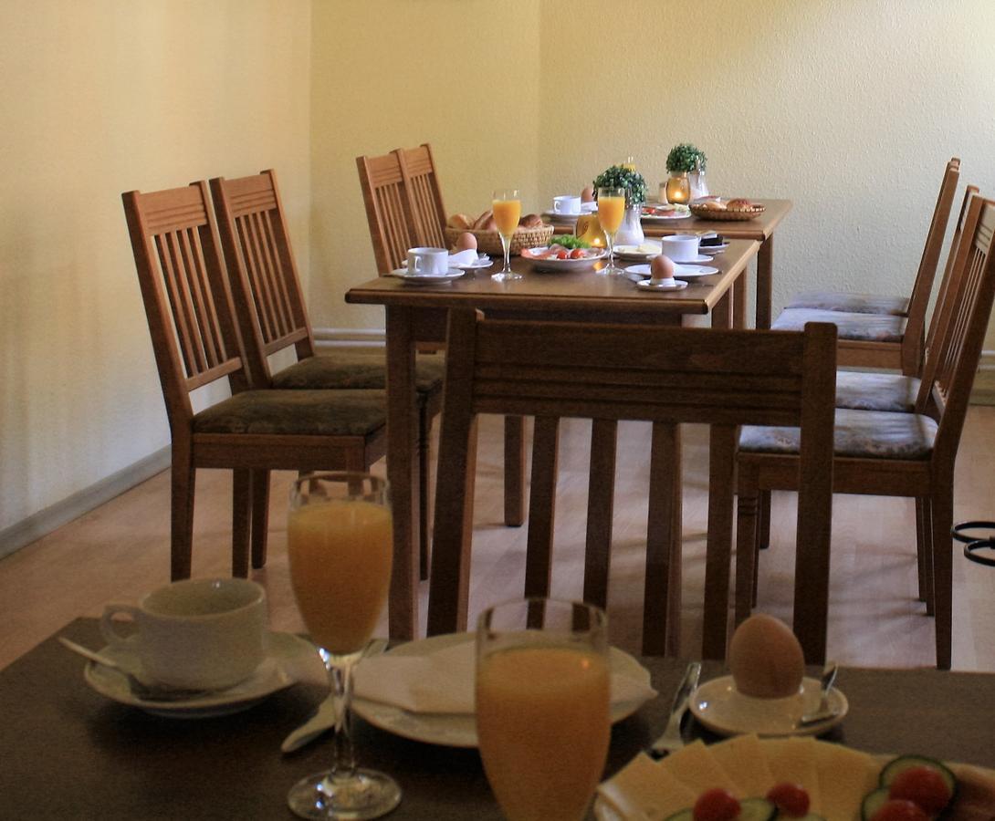 "Zum Heiligen Geisthof" Hotel Parchim Ngoại thất bức ảnh